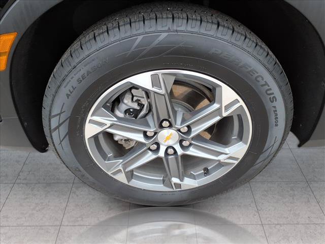Used 2025 Chevrolet Blazer LT FWD image 13