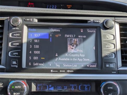 Used 2019 Toyota Highlander Limited image 18