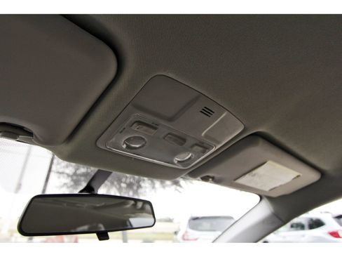Used 2015 Toyota RAV4 LE FWD image 21