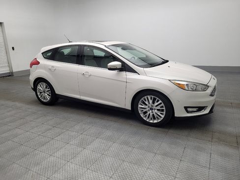 Used 2018 Ford Focus Titanium w/ Titanium Technology Package image 11
