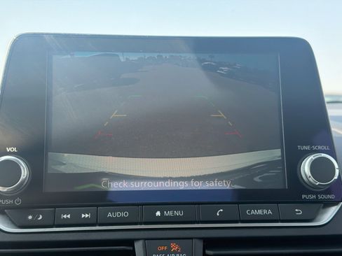 Used 2025 Nissan Altima 2.5 SV FWD image 22