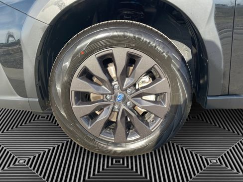 Certified 2025 Subaru Outback Onyx Edition XT image 18