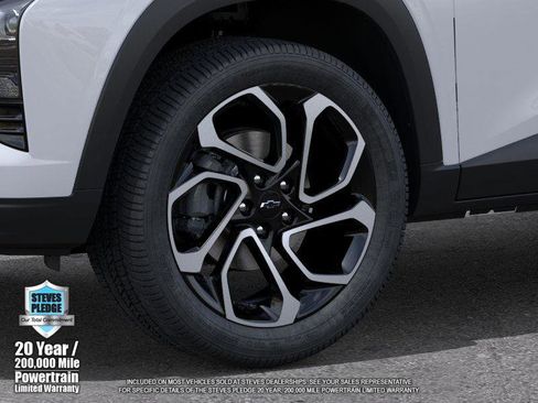 New 2026 Chevrolet Trax RS w/ Sunroof Package image 9