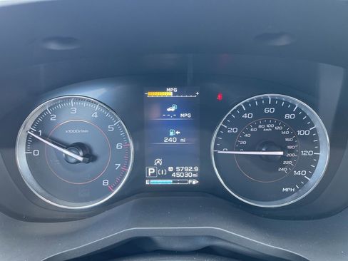 Used 2021 Subaru Crosstrek 2.5i Limited w/ Moonroof Package 2 AWD/4WD image 25