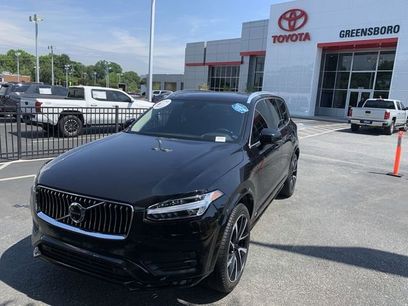 Used 2022 Volvo XC90 T6 Momentum w/ Advanced Package