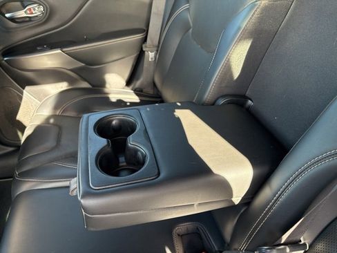 Used 2021 Jeep Cherokee Latitude Lux 80th Anniv w/ Quick Order Package 26U 80TH image 15