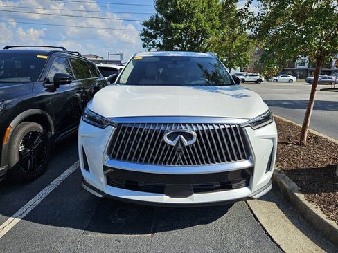 Used 2026 INFINITI QX60 Luxe w/ Cargo Package FWD image 4