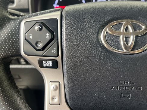 Used 2020 Toyota 4Runner SR5 Premium RWD image 18
