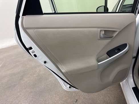 Used 2014 Toyota Prius Two image 27