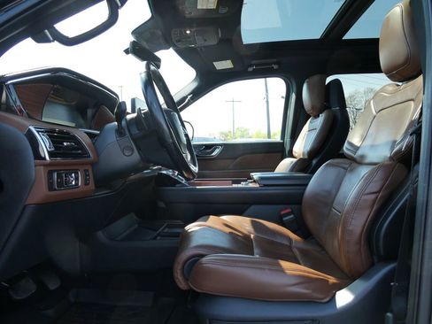 Used 2022 Lincoln Navigator L Reserve w/ Equipment Group 201A image 26