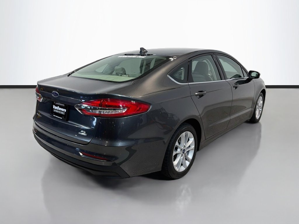 Used 2020 Ford Fusion SE FWD image 9