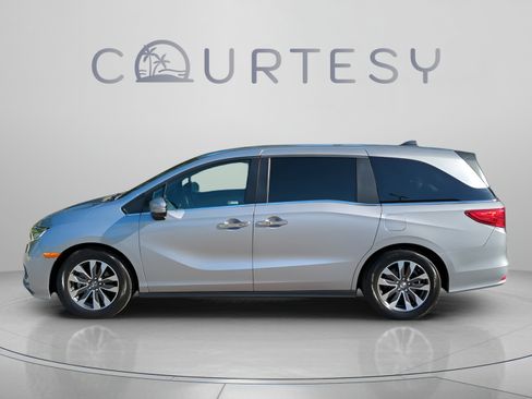 Certified 2024 Honda Odyssey EX-L image 4