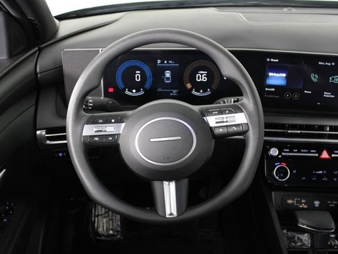 Certified 2026 Hyundai Santa Cruz SEL FWD image 10