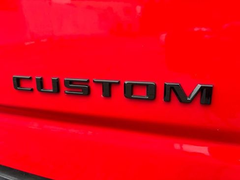 Used 2022 Chevrolet Silverado 2500 Custom w/ Custom Value Package AWD/4WD image 13
