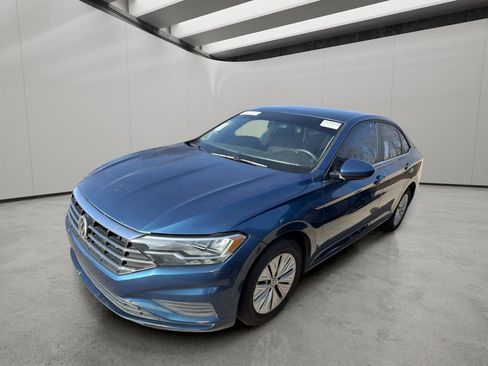 Used 2019 Volkswagen Jetta S w/ Driver Assistance Package image 9