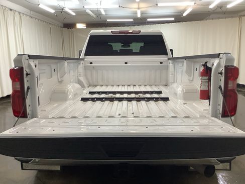 Used 2025 Chevrolet Silverado 3500 LT w/ Safety Package AWD/4WD image 7