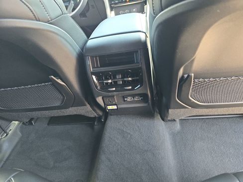 Used 2024 Jeep Grand Cherokee Altitude image 13