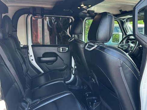 Used 2020 Jeep Gladiator Sport w/ Quick Order Package 24S image 19