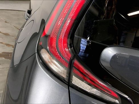 Used 2025 Kia Soul LX w/ LX Technology Package FWD image 27