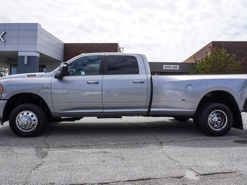 Used 2024 RAM 3500 Big Horn w/ Sport Appearance Package AWD/4WD image 28