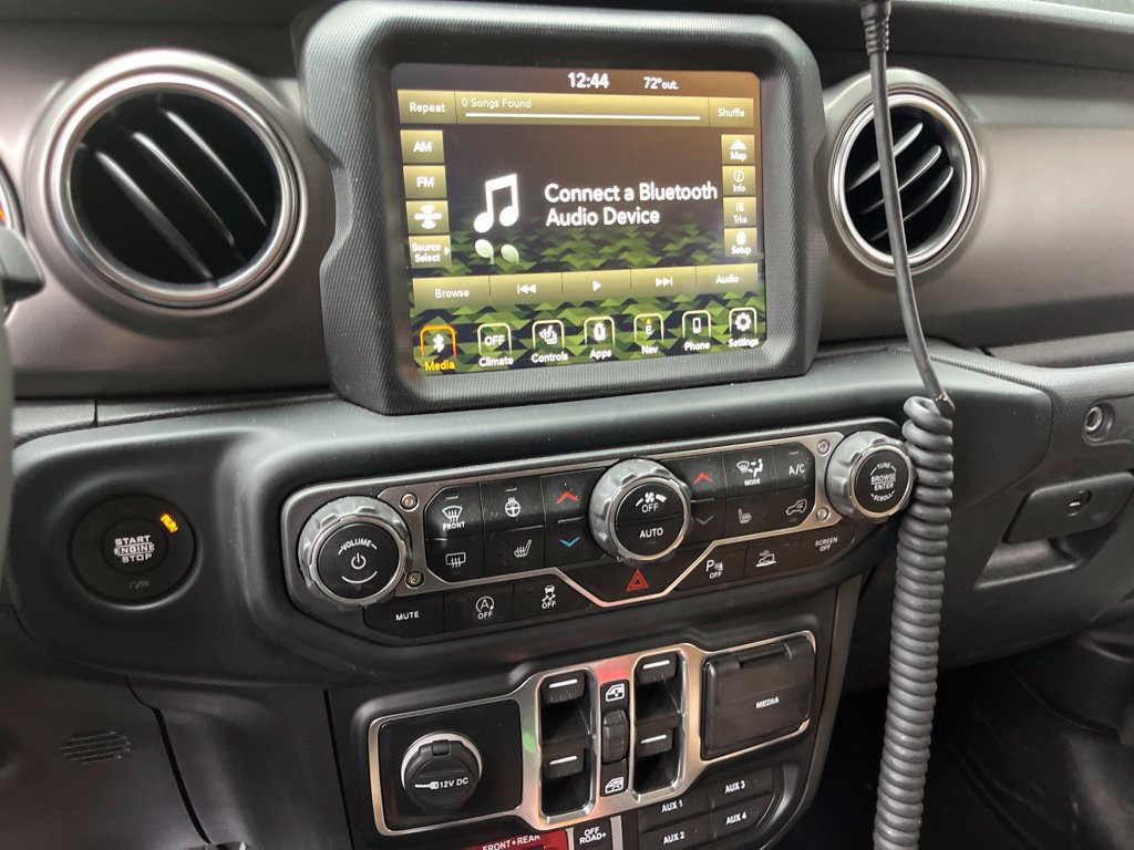 Used 2023 Jeep Gladiator Rubicon AWD/4WD image 3