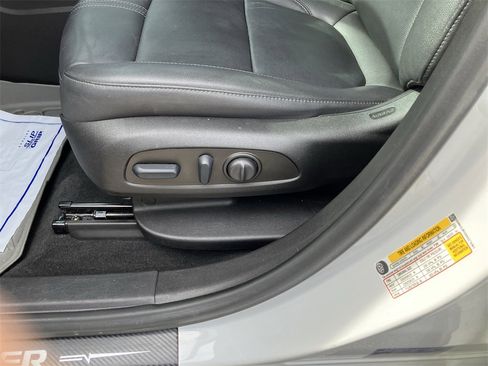 Used 2022 Chevrolet Blazer LT w/ Sound & Technology Package image 13