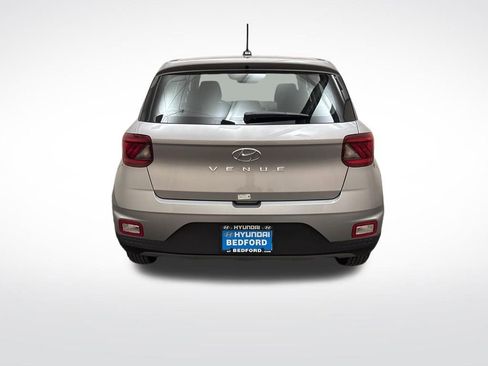 Certified 2026 Hyundai Venue SE image 6