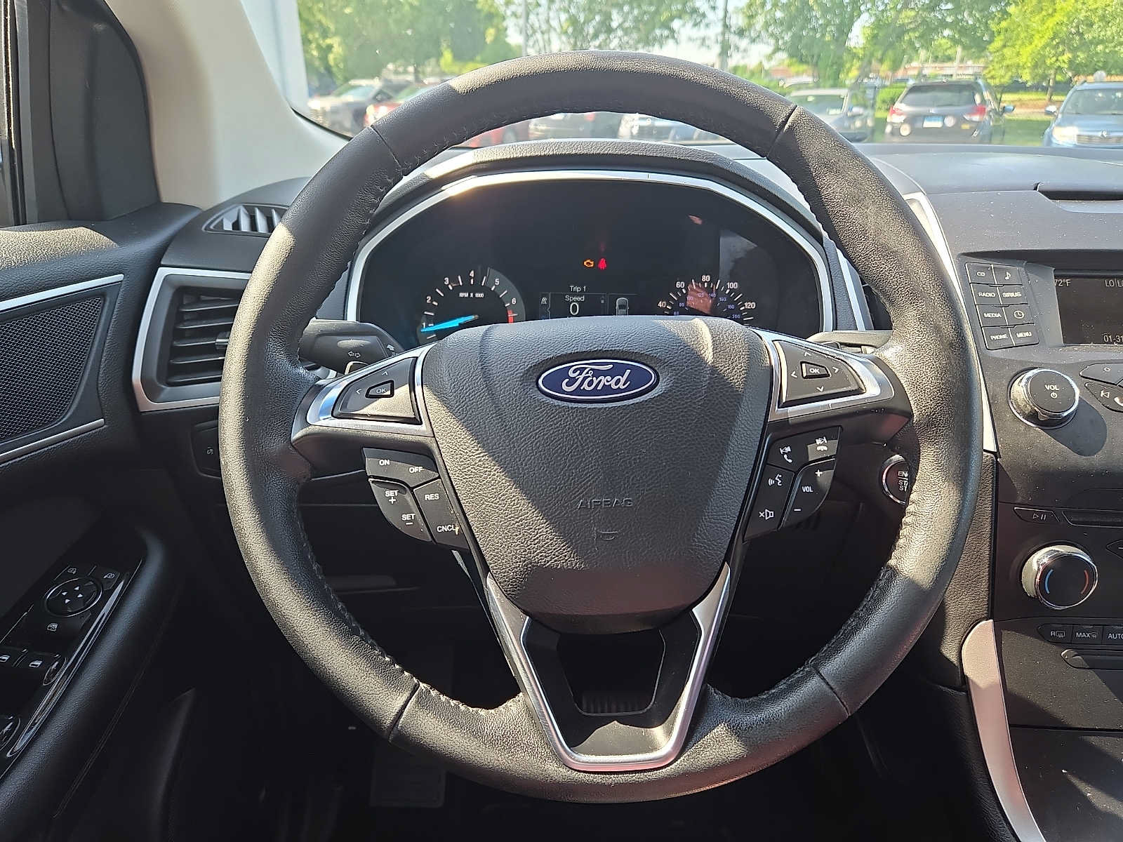 Used 2018 Ford Edge SEL FWD image 18