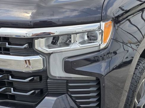 Used 2023 Chevrolet Silverado 1500 LT AWD/4WD image 10