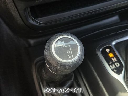 Used 2023 Jeep Wrangler Unlimited Sport AWD/4WD image 23