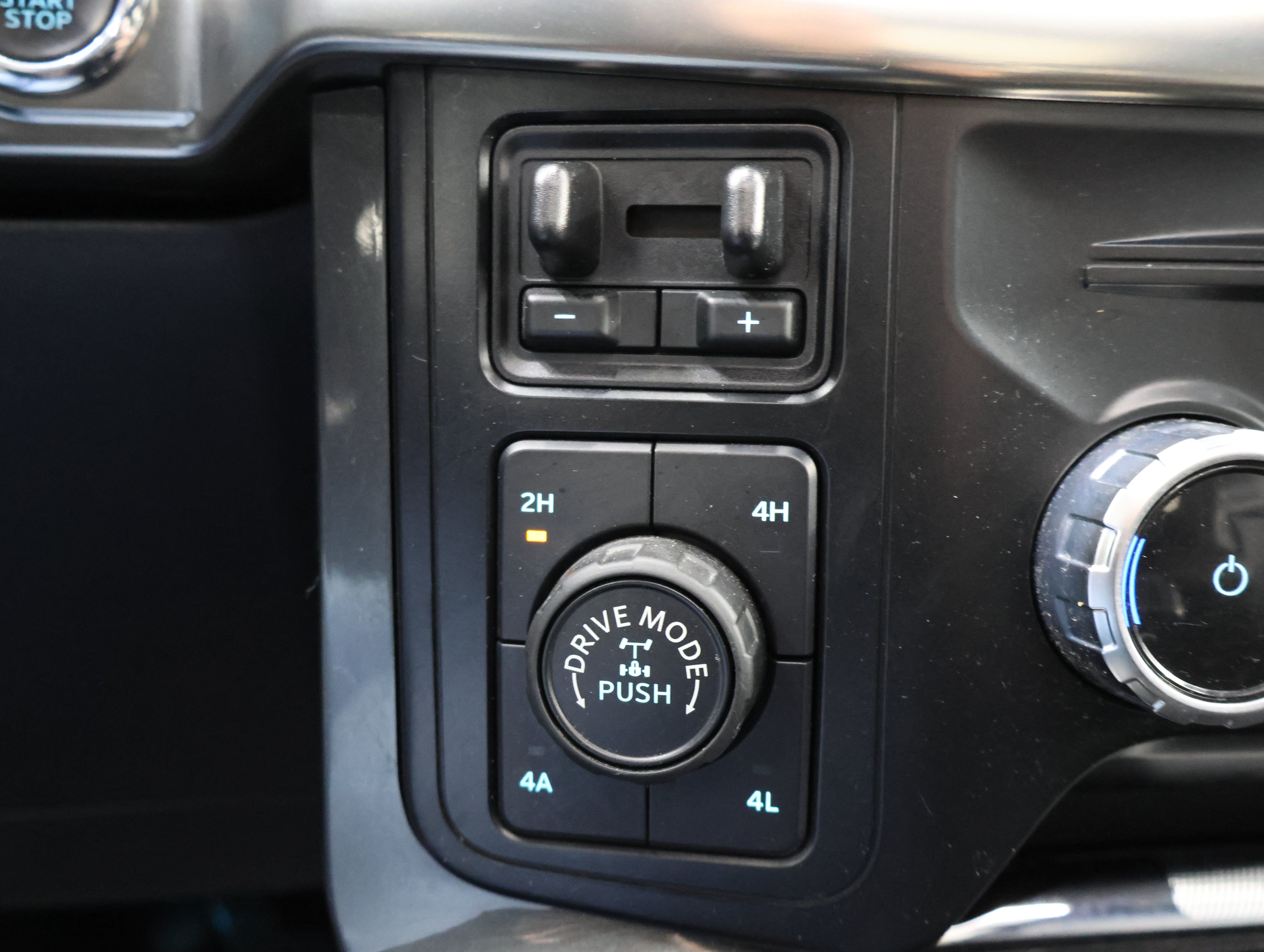 Used 2023 Ford F150 Lariat w/ Equipment Group 502A High AWD/4WD image 56