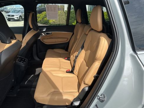Used 2024 Volvo XC90 B6 Ultimate AWD/4WD image 32