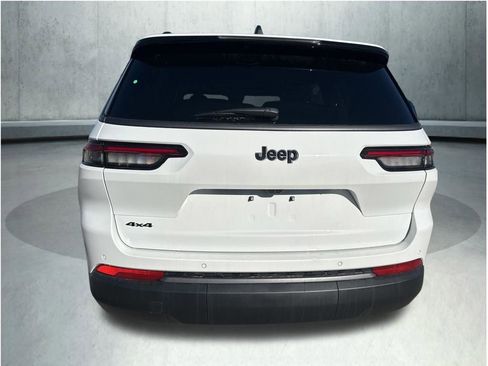 New 2026 Jeep Grand Cherokee L Limited AWD/4WD image 4