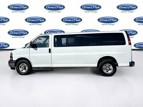 Used 2020 Chevrolet Express 3500 LT w/ LT Preferred Equipment Group RWD image 4