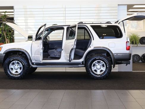 Used 1997 Toyota 4Runner SR5 w/ Sports Pkg AWD/4WD image 10