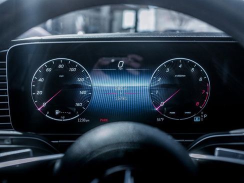 Used 2024 Mercedes-Benz GLE 350 4MATIC image 24