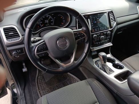 Used 2022 Jeep Grand Cherokee Laredo E image 11