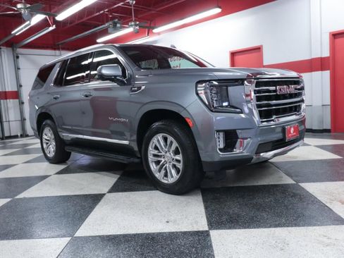 Used 2021 GMC Yukon SLT w/ SLT Premium Package image 2