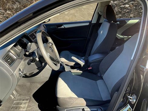 Used 2017 Volkswagen Jetta S image 20