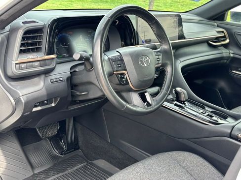 Used 2024 Toyota Crown XLE image 10