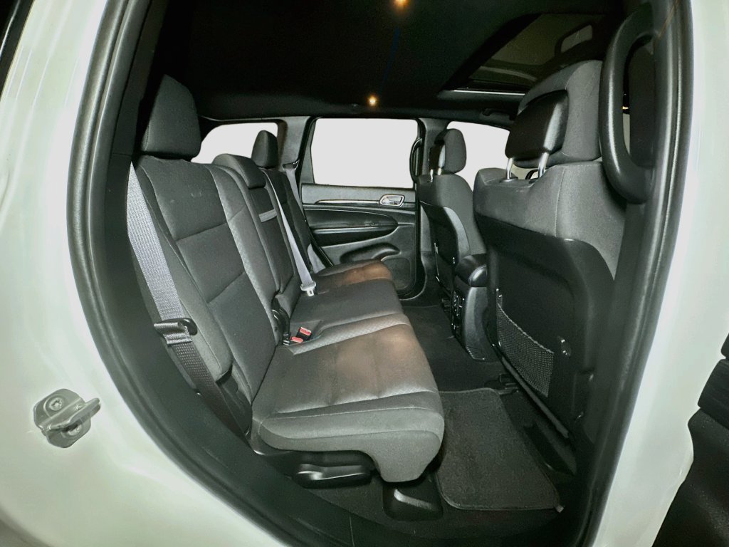 Used 2019 Jeep Grand Cherokee Laredo AWD/4WD image 38