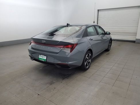 Used 2023 Hyundai Elantra SEL w/ Convenience Package FWD image 9