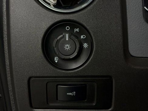 Used 2014 Ford F150 XLT w/ XLT Chrome Package image 32