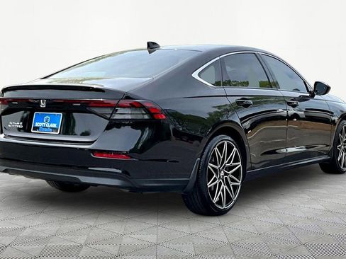 Used 2024 Honda Accord EX image 5