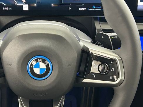 Used 2026 BMW 550e xDrive AWD/4WD image 13