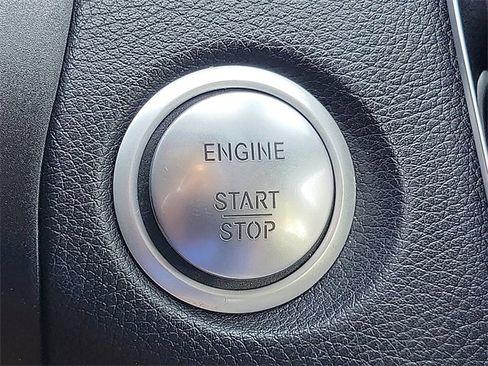 Used 2018 Mercedes-Benz C 300 Sedan image 12