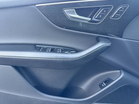 Used 2021 Audi Q7 3.0T Prestige w/ Prestige Package image 11