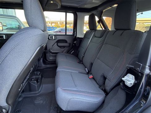 New 2025 Jeep Wrangler Unlimited Rubicon image 20