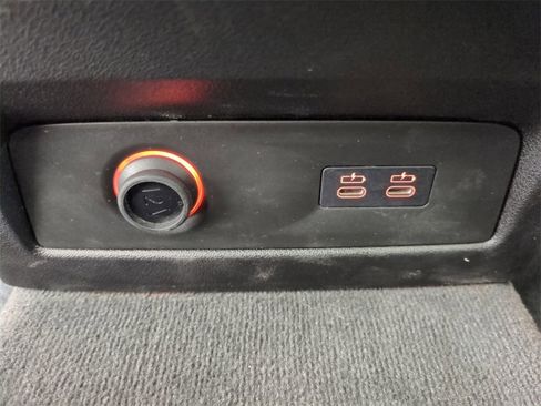 Used 2025 BMW X7 xDrive40i image 17