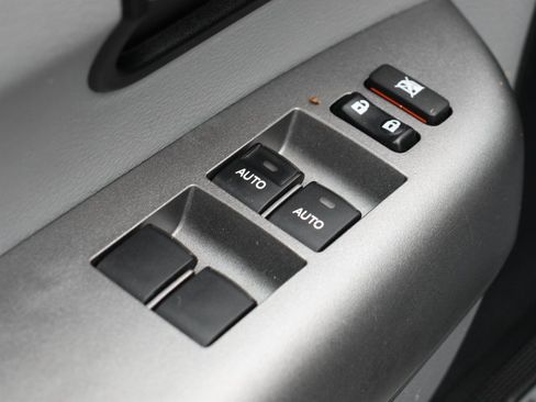 Used 2017 Toyota Sequoia Limited w/ Safety & Convenience Package image 18